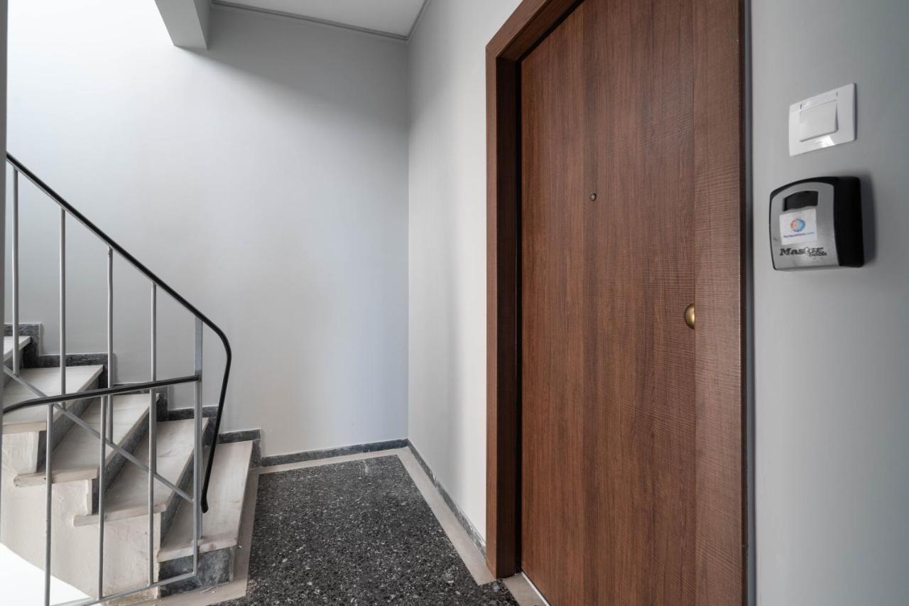 Urban Boho apartment in Koukaki Athena Bagian luar foto